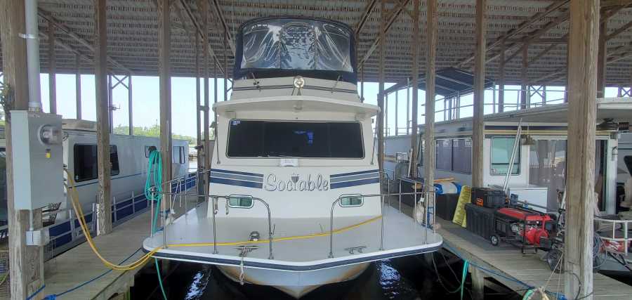 1995 Harbor Master WB460 IB Coastal Cruiser