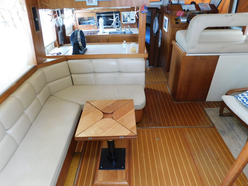 2001 Mainship 430