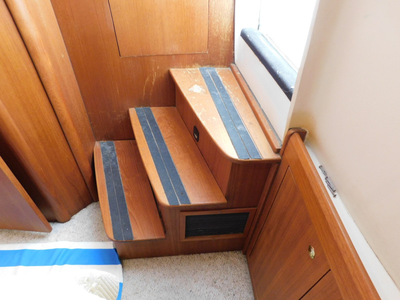 2001 Mainship 430