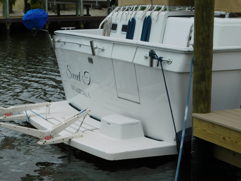 2001 Mainship 430