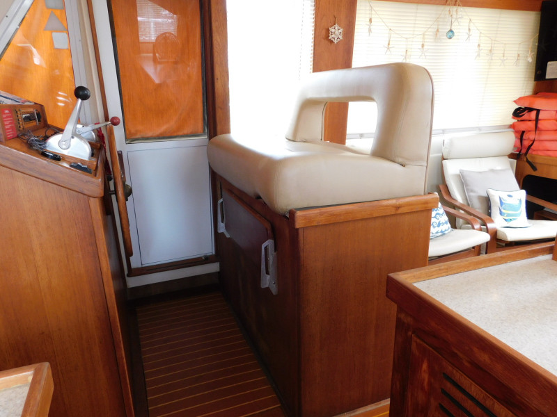 2001 Mainship 430