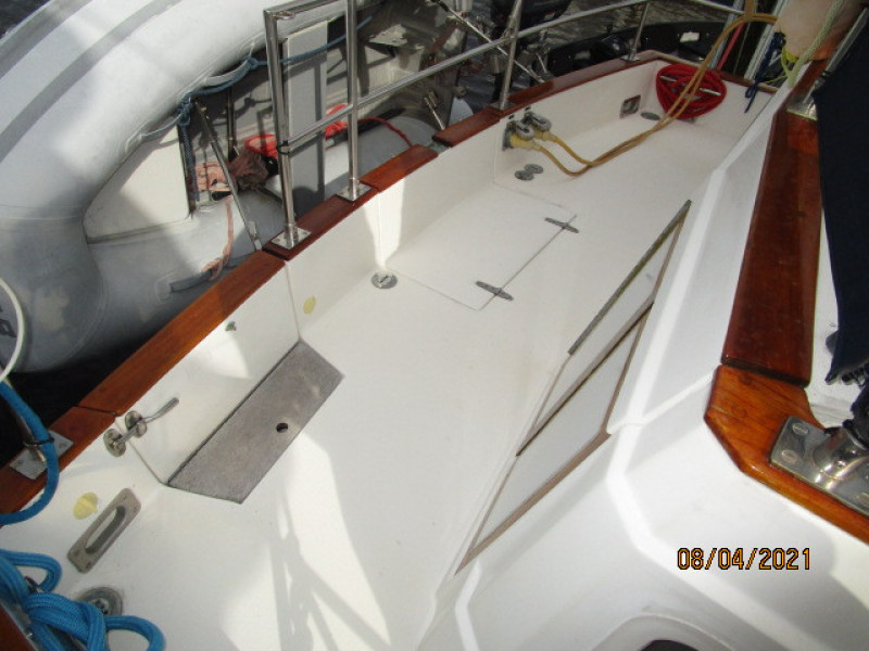 36' Sabreline aftdeck