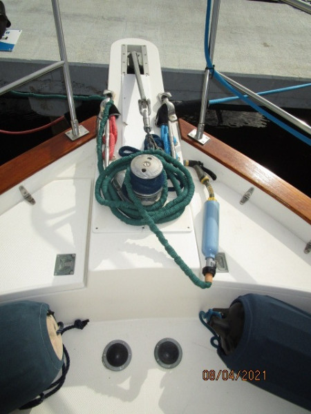 36' Sabreline anchor windlass