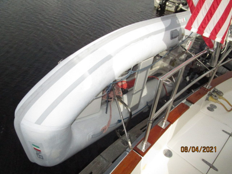 36' Sabreline tender1