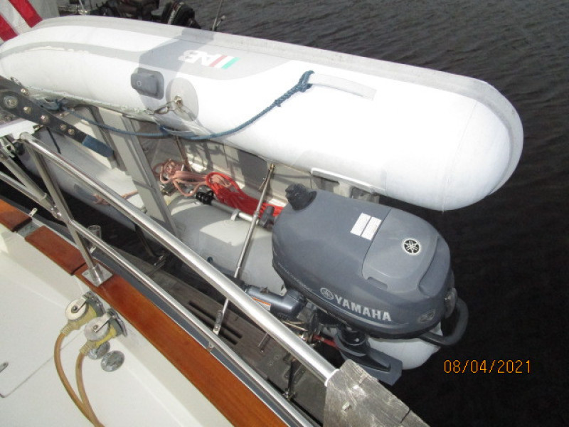 36' Sabreline tender2
