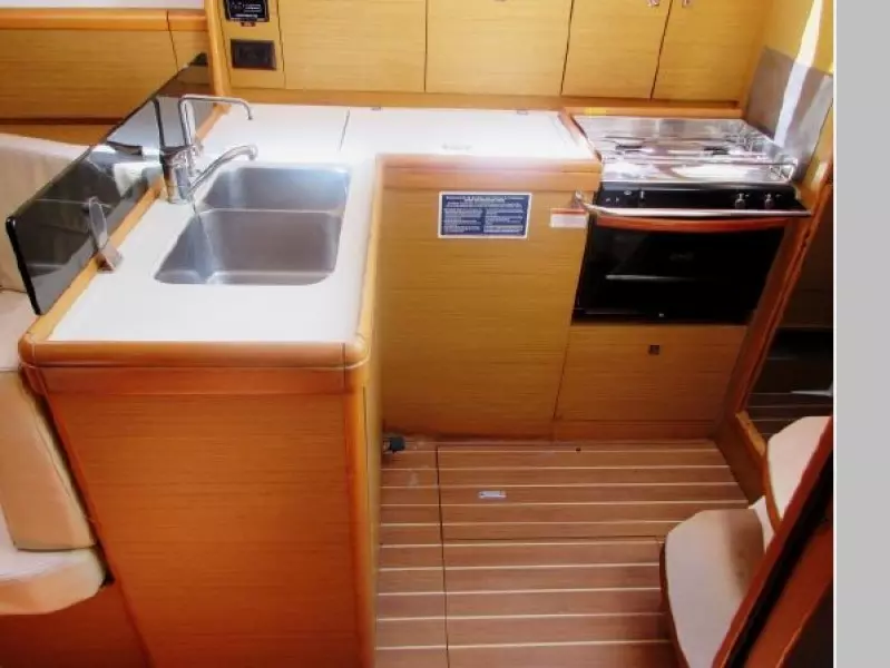 2009 Jeanneau Sun Odyssey 36i