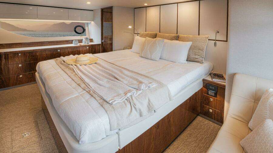 018 Riviera 64 SMY SII Master Stateroom