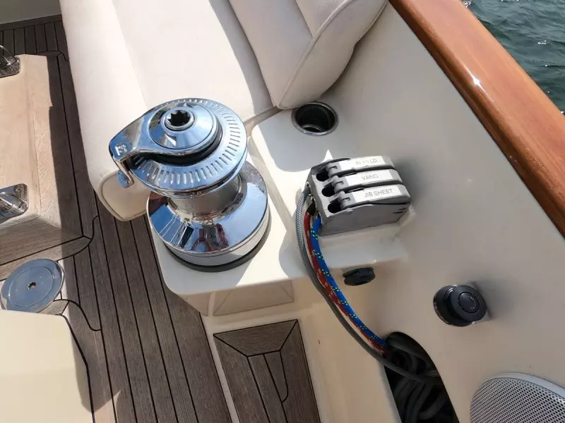 Stbd. Sail Controls