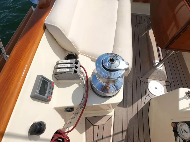 Port Sail Controls