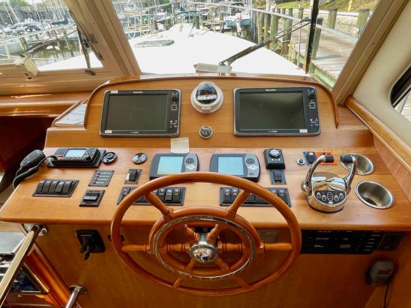 2006 Mainship 43