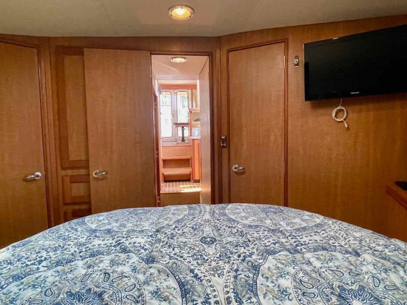 2006 Mainship 43