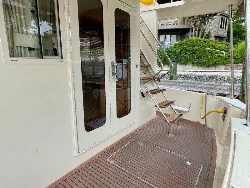 2006 Mainship 43