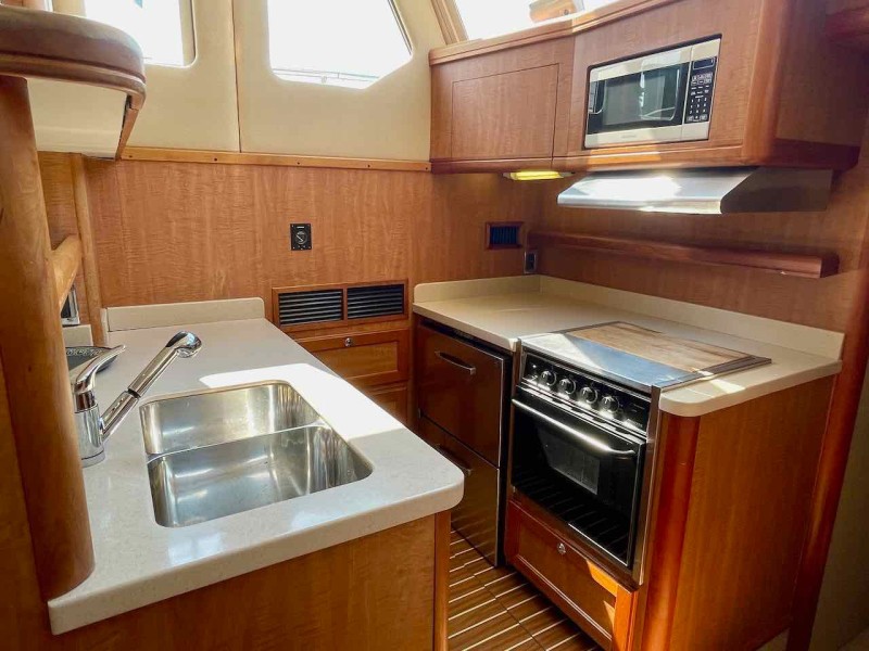 2006 Mainship 43