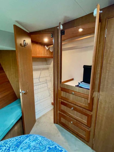 2006 Mainship 43