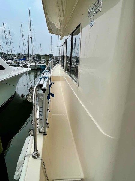 2006 Mainship 43