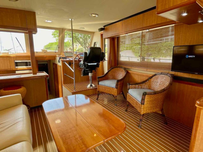2006 Mainship 43