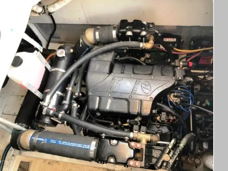 2001 Maxum 3700 SCR