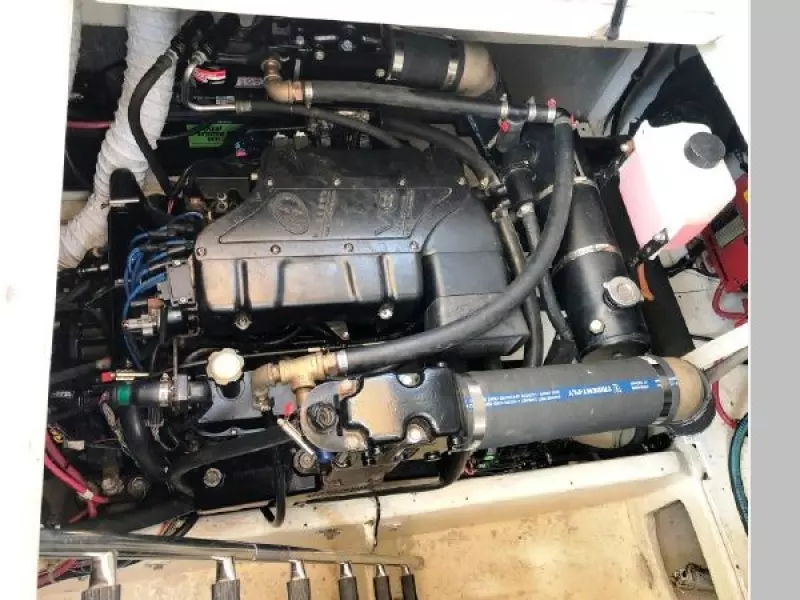 2001 Maxum 3700 SCR