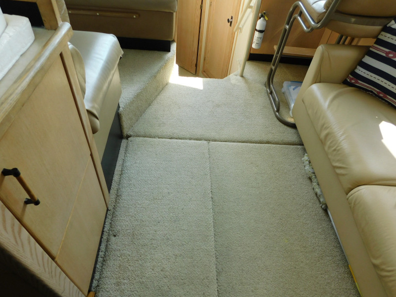 1999 Bayliner 4087 Aft Cabin