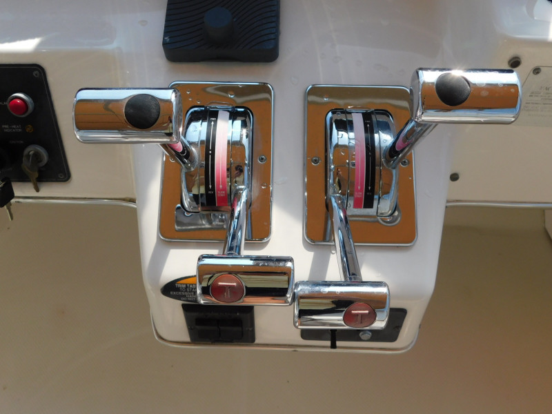 1999 Bayliner 4087 Aft Cabin