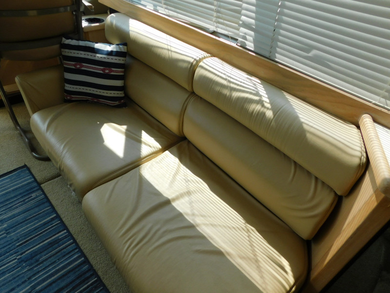 1999 Bayliner 4087 Aft Cabin