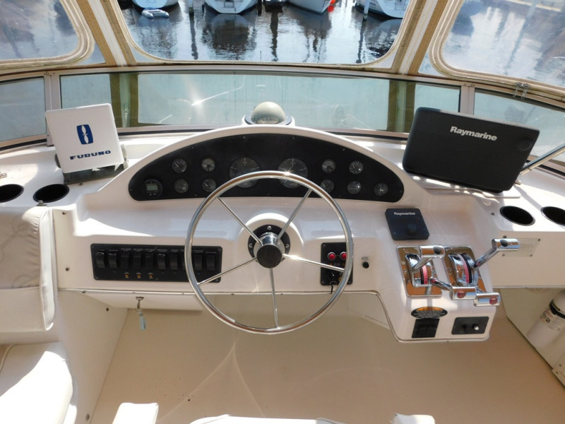 1999 Bayliner 4087 Aft Cabin