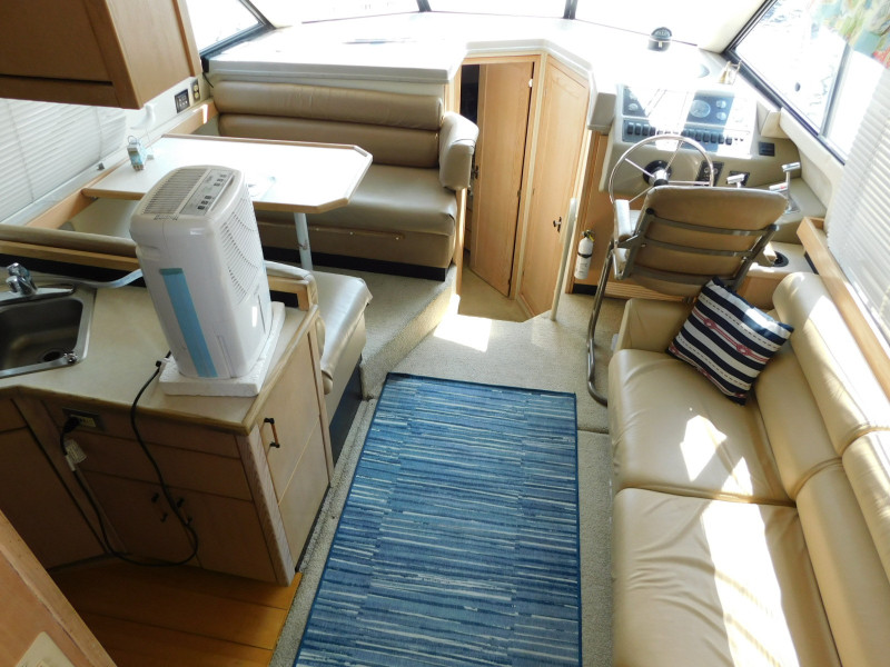 1999 Bayliner 4087 Aft Cabin