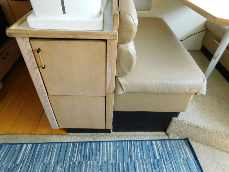 1999 Bayliner 4087 Aft Cabin