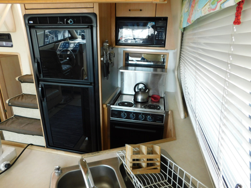 1999 Bayliner 4087 Aft Cabin