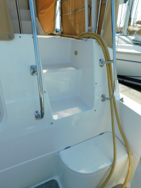 1999 Bayliner 4087 Aft Cabin