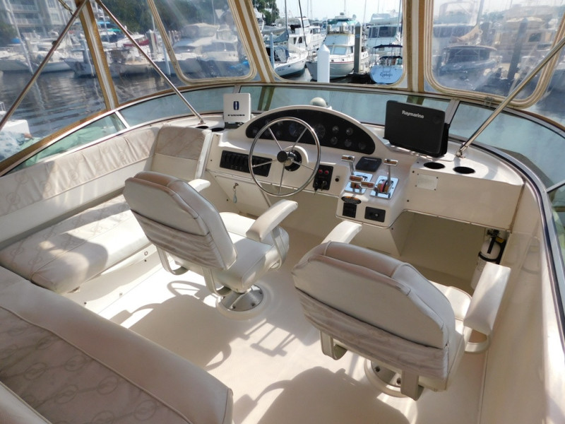 1999 Bayliner 4087 Aft Cabin