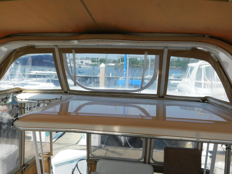 1999 Bayliner 4087 Aft Cabin