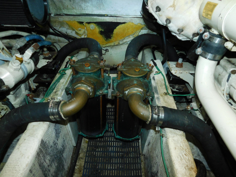 1999 Bayliner 4087 Aft Cabin