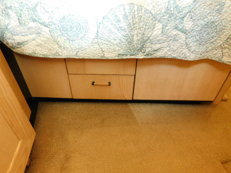 1999 Bayliner 4087 Aft Cabin