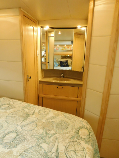 1999 Bayliner 4087 Aft Cabin