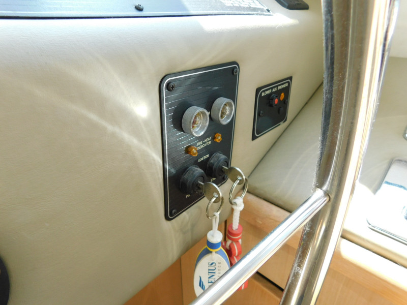 1999 Bayliner 4087 Aft Cabin