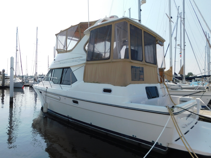 1999 Bayliner 4087 Aft Cabin