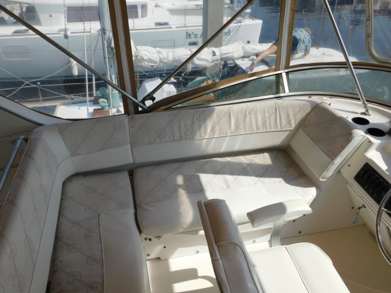 1999 Bayliner 4087 Aft Cabin