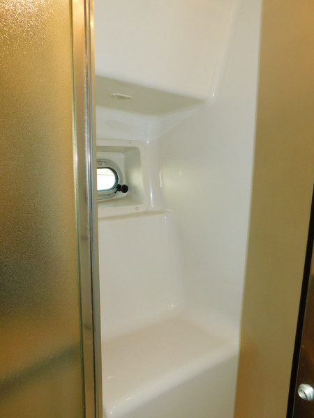 1999 Bayliner 4087 Aft Cabin