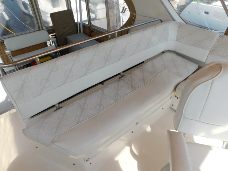 1999 Bayliner 4087 Aft Cabin