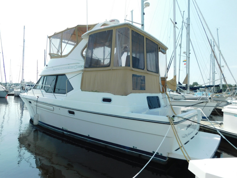 1999 Bayliner 4087 Aft Cabin