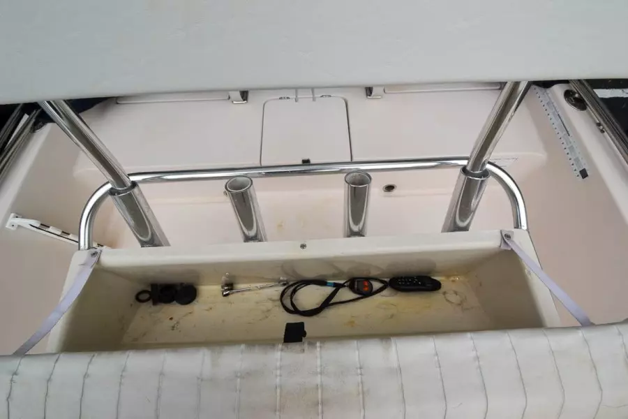 2004 Pathfinder 2200 V