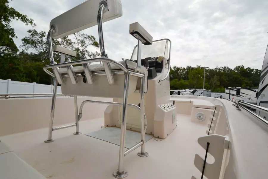 2004 Pathfinder 2200 V