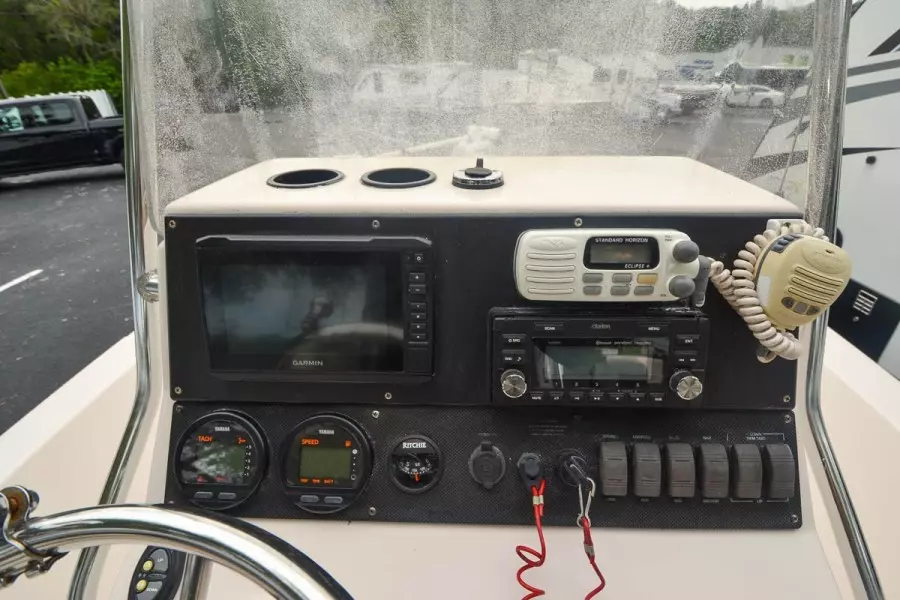 2004 Pathfinder 2200 V