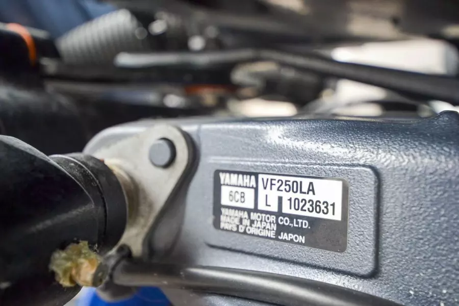 2004 Pathfinder 2200 V