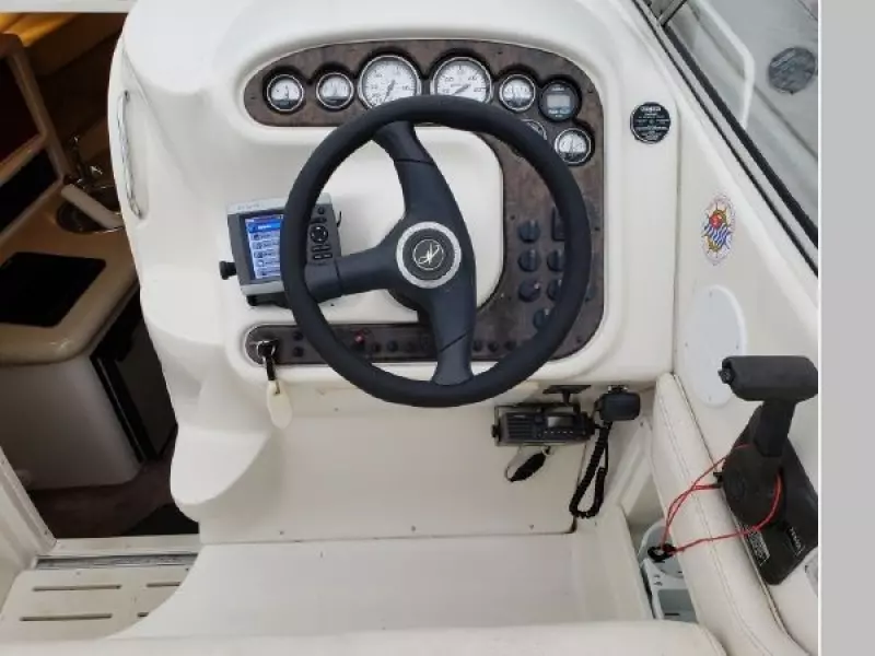 2001 Monterey 262 Cruiser