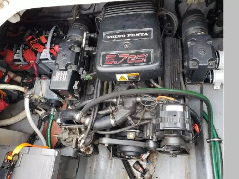 2001 Monterey 262 Cruiser