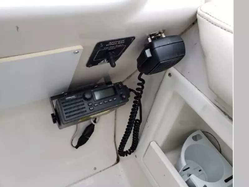 2001 Monterey 262 Cruiser