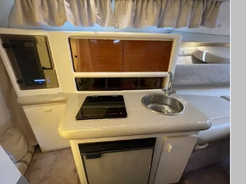 2001 Monterey 262 Cruiser