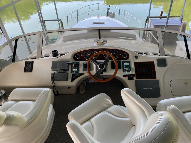 1999 Sea Ray 400 Sedan Bridge